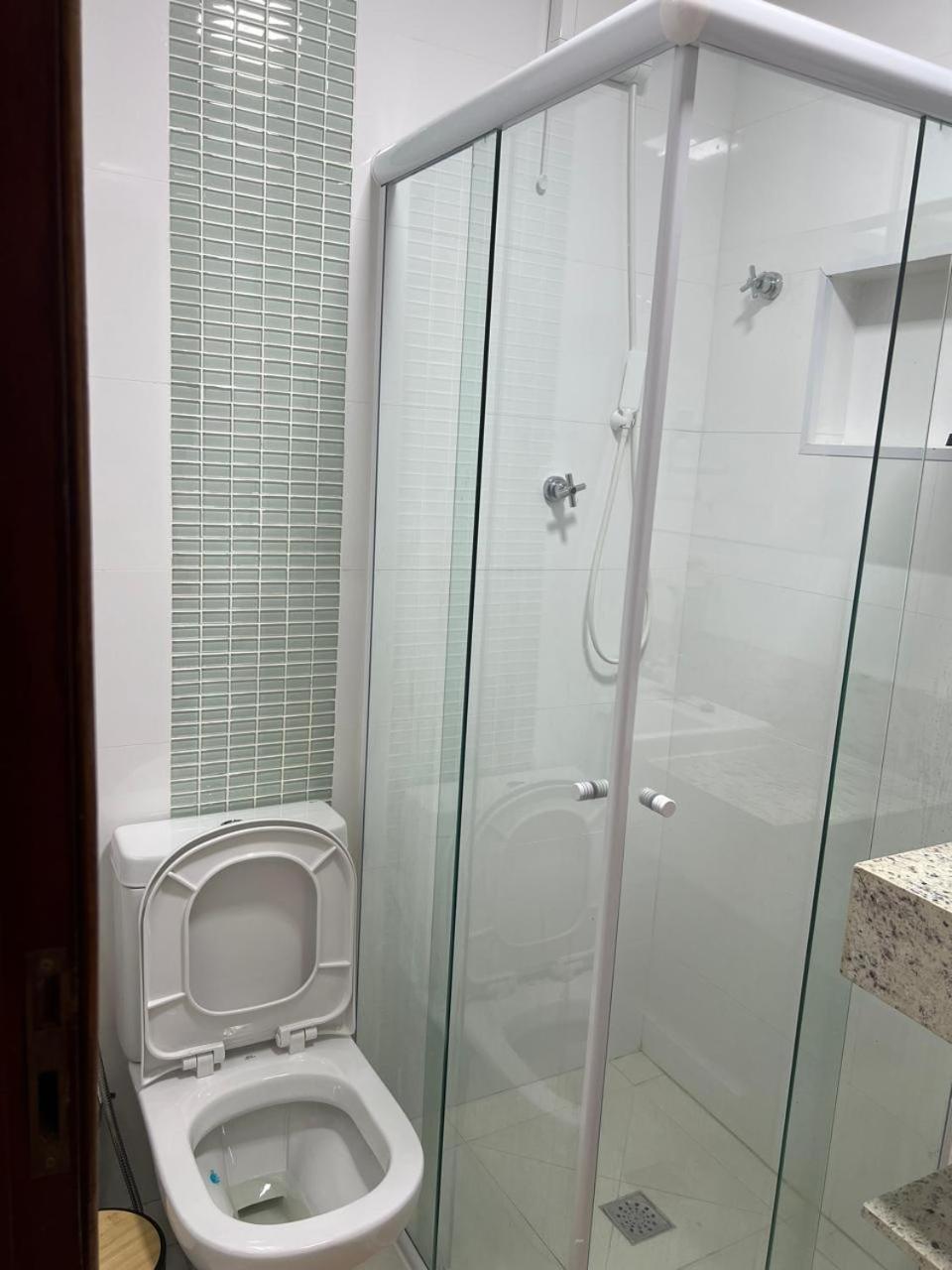 Beleza De Apartamento 300 Metros Da Praia Guaruja Exterior photo